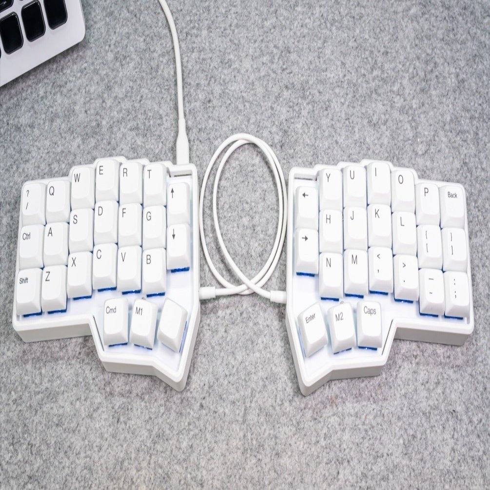 自作キーボード、始めました。使い心地と購入品・かかった金額を紹介【Corne V4 Cherry】｜Shino｜Webライター・ガジェットブロガー