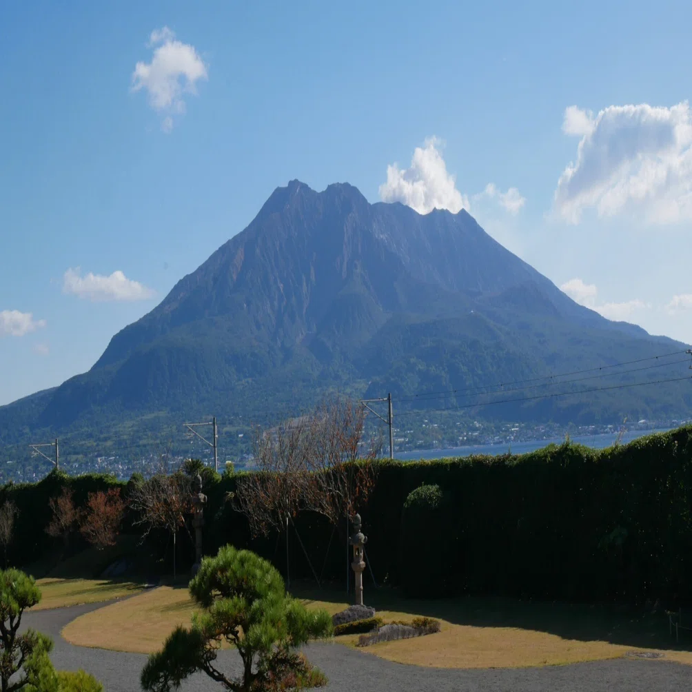 538 【鹿児島】桜島を望む島津の別邸・大名庭園 世界文化遺産「仙厳園