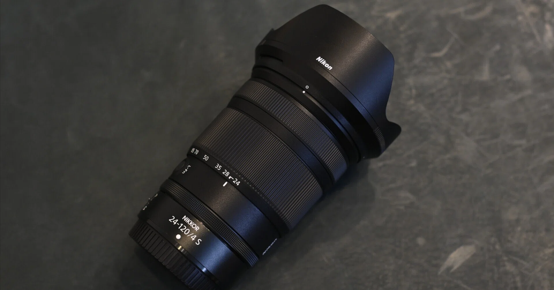 旅行のお供に-NIKKOR Z 24-120mm f/4 S｜ftomo_camera