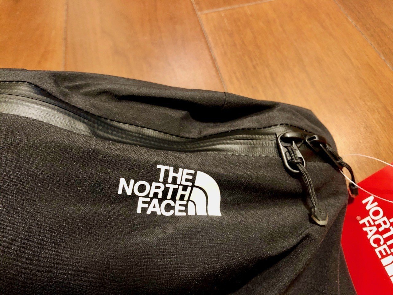スノボ用のウエストバッグは防水素材のTHE NORTH FACE ウエスト