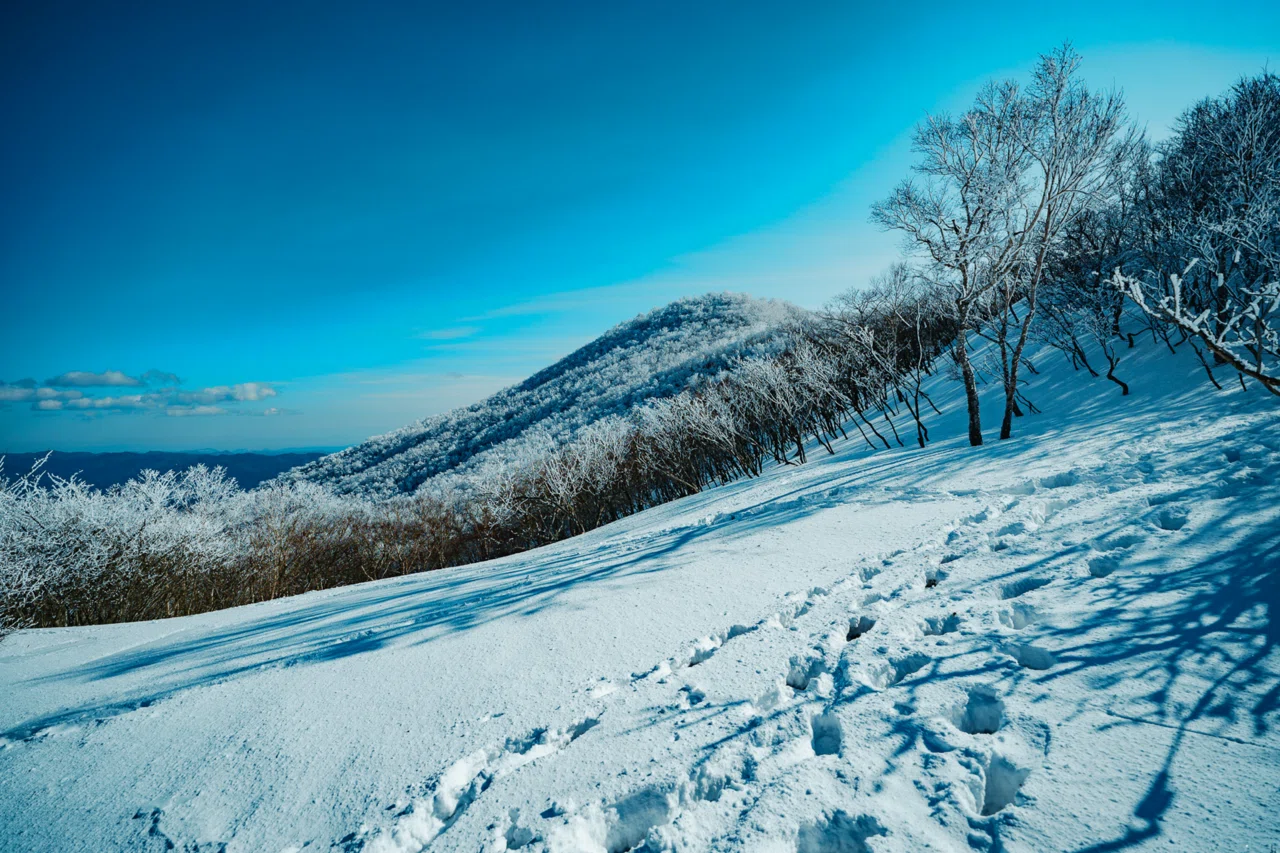 雪山歩き。赤城山から駒ヶ岳。｜しみじみ山歩き