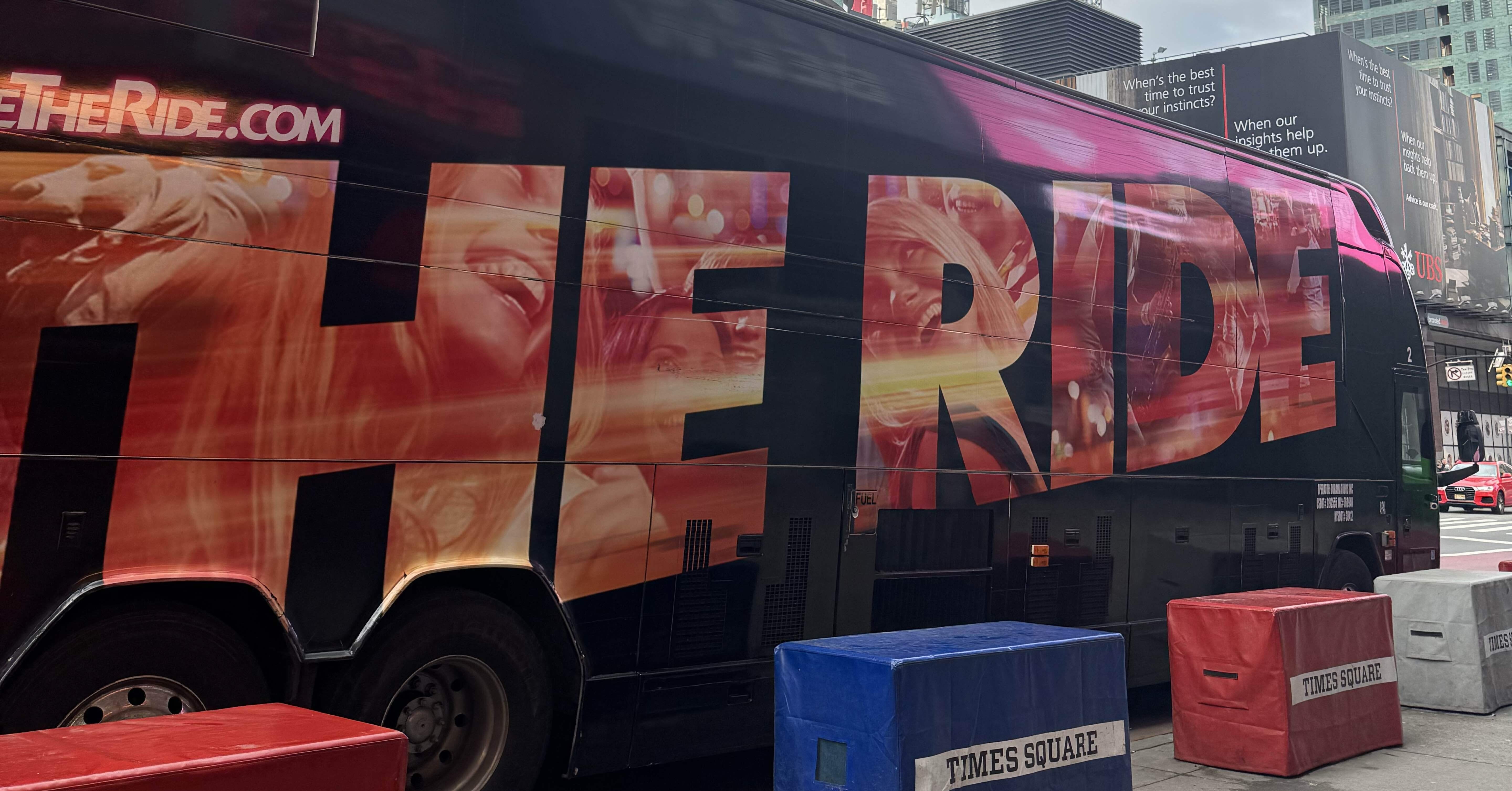 毎日ニューヨークで困ってました】謎の黒いバス、RIDEに乗ってみた