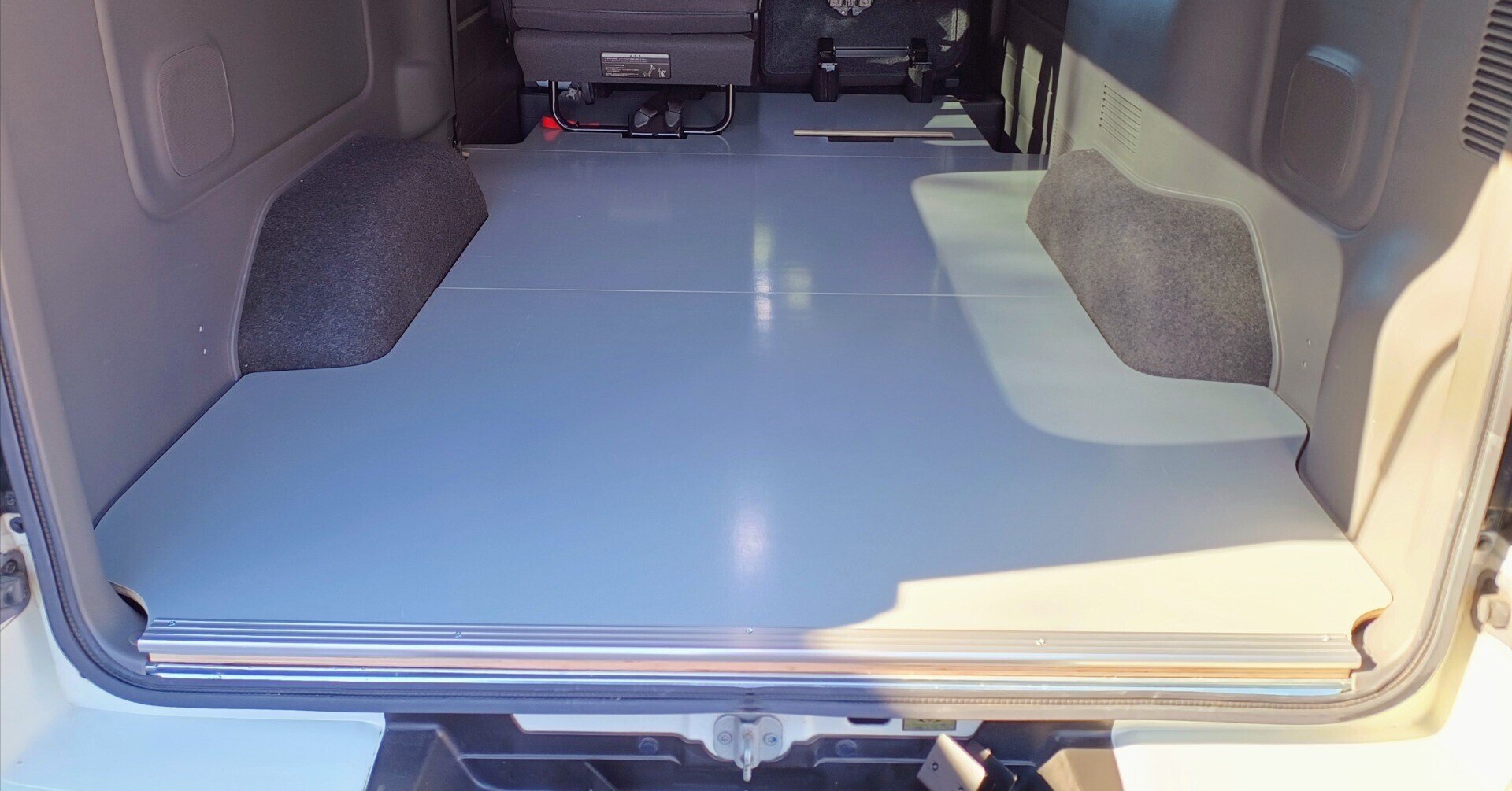 ＮＶ３５０ キャラバン フロアパネル トランポ 床張り 全グレード対応 DX GX ＮＶ３５０ キャラバン フロアパネル トランポ 床張り 全グレード対応