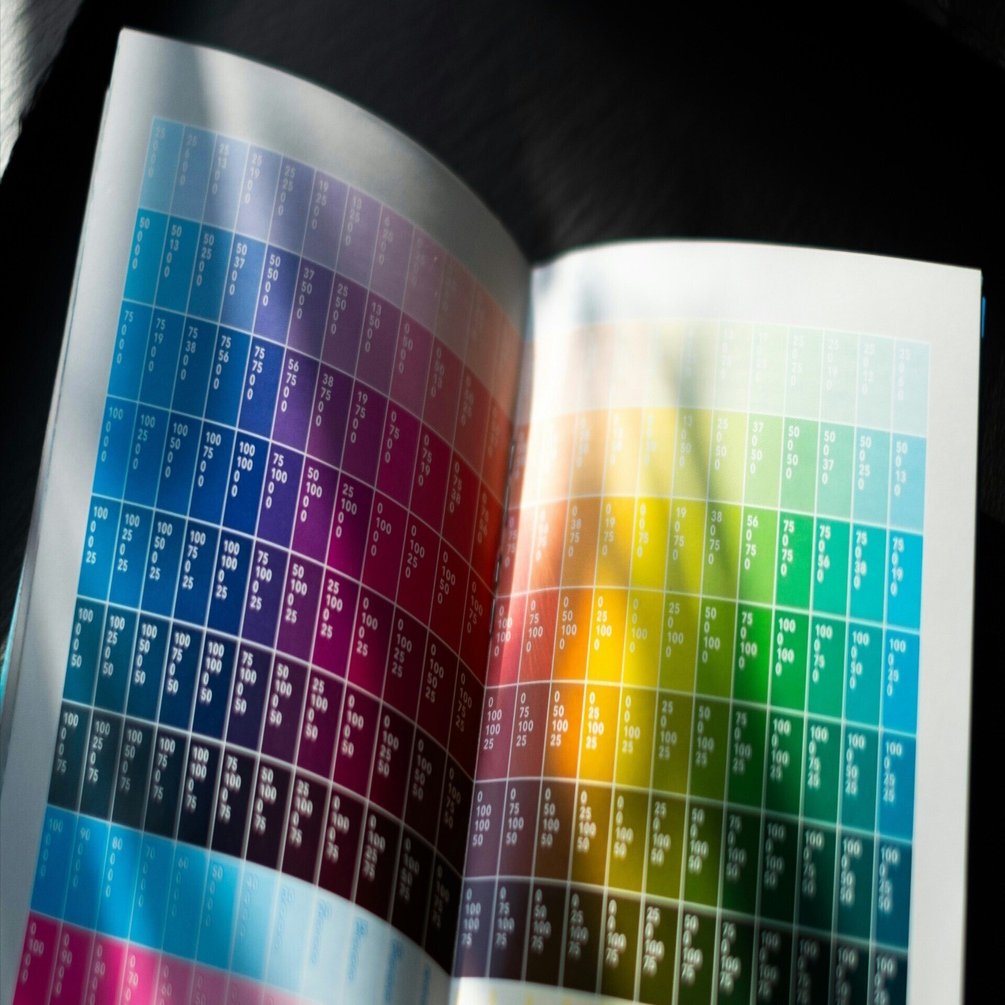 カラートレンドから色の世界を楽しむ｜SIFCA