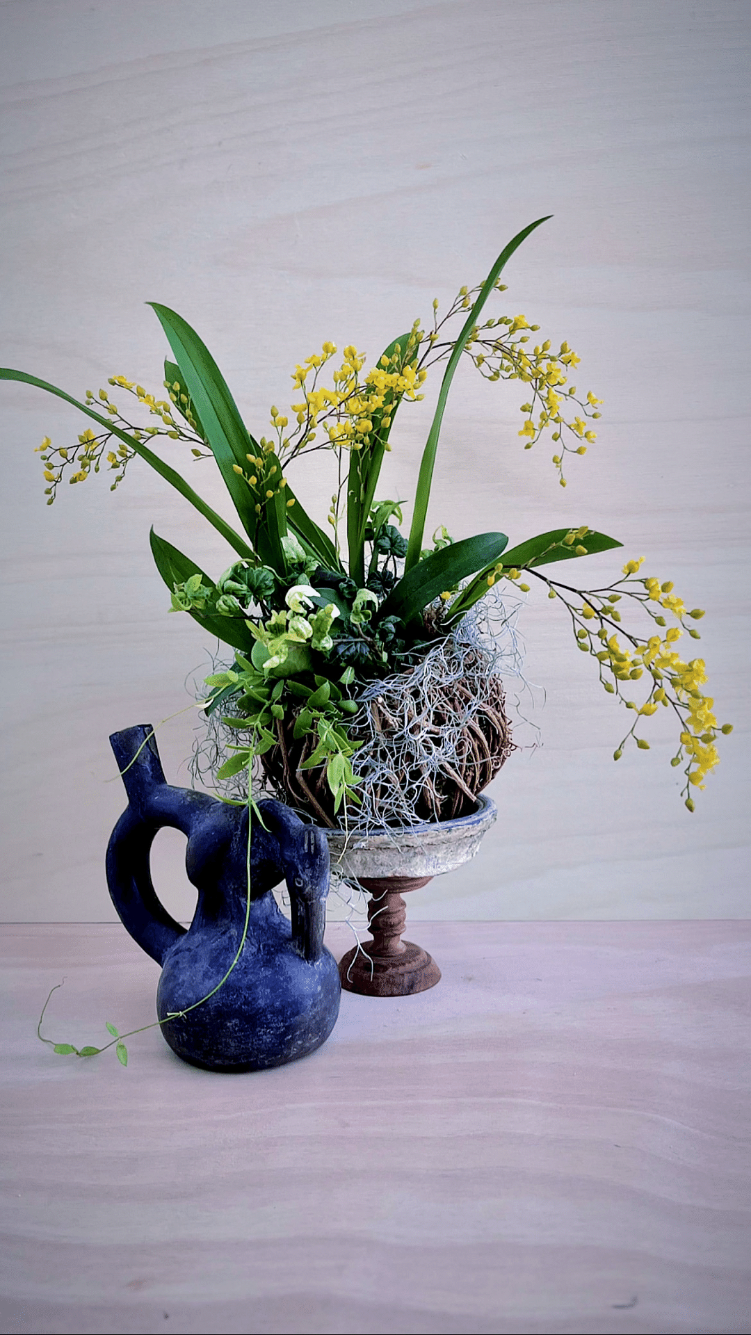 絵画 。手描き【蘭が咲いて、香りがとても魅力的だ