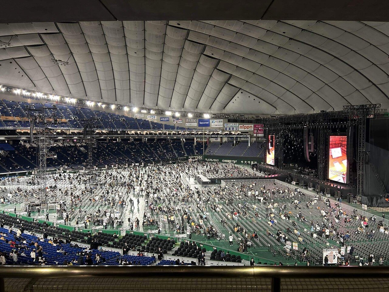 MAROON5 ライブ チケット S席 連番 ペアチケット Maroon5 東京ドーム 2⁄25 S席 2枚連番 2階3塁 列