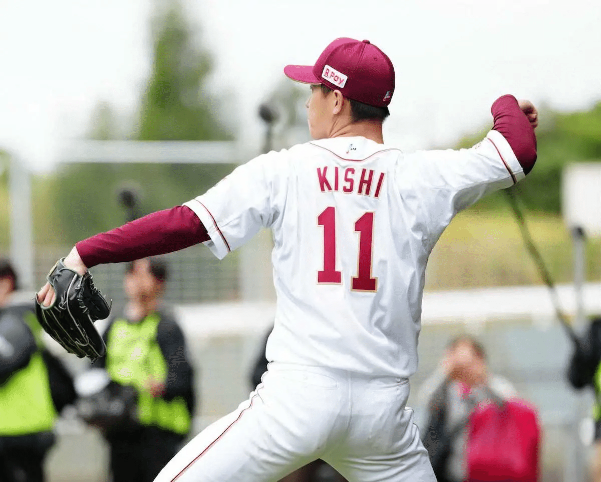 楽天イーグルス 辰己選手 8 辰己 涼介 選手名鑑2025 - 東北楽天ゴールデンイーグルス