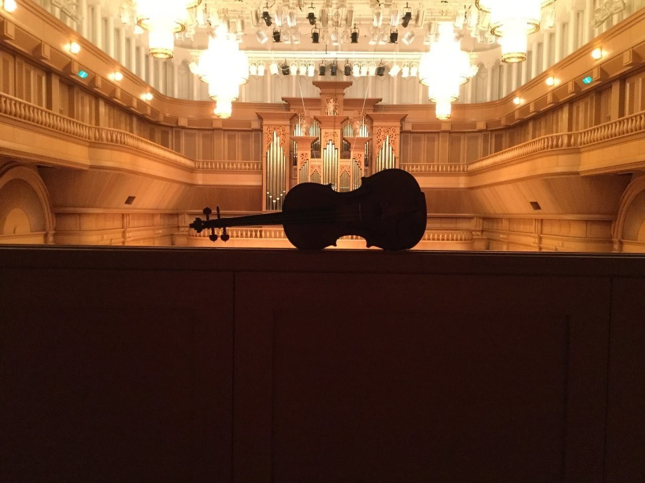 1000のバイオリンの謎が解けた話 高速デパートメントハセガワ Note