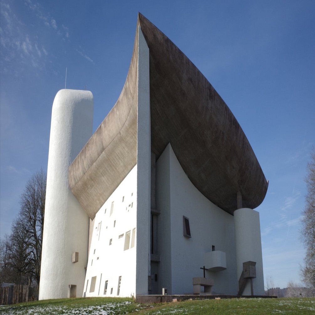 建築学生の聖地?!｜コルビュジエのロンシャン礼拝堂｜Gigi Takahashi