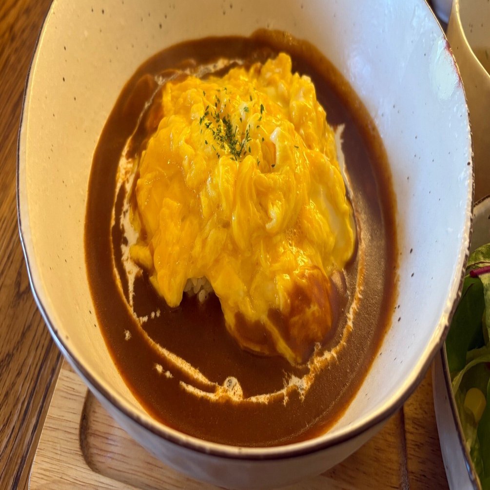 うずらまみれのオムライスとプリン【うずら屋 @航空公園（埼玉県所沢市