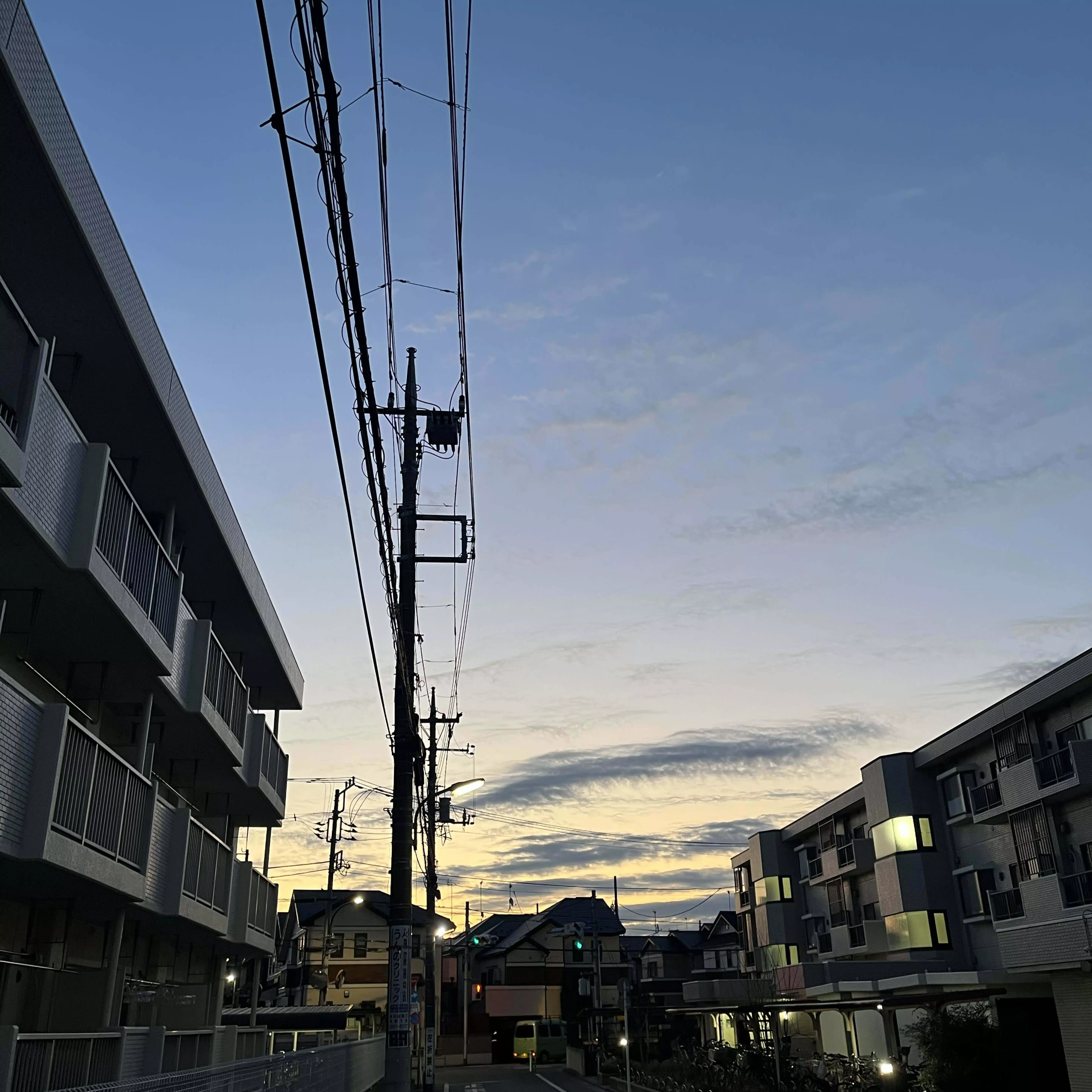 松下トオル