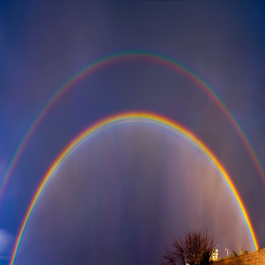 見たことのない空 幸運の虹｜nishitani