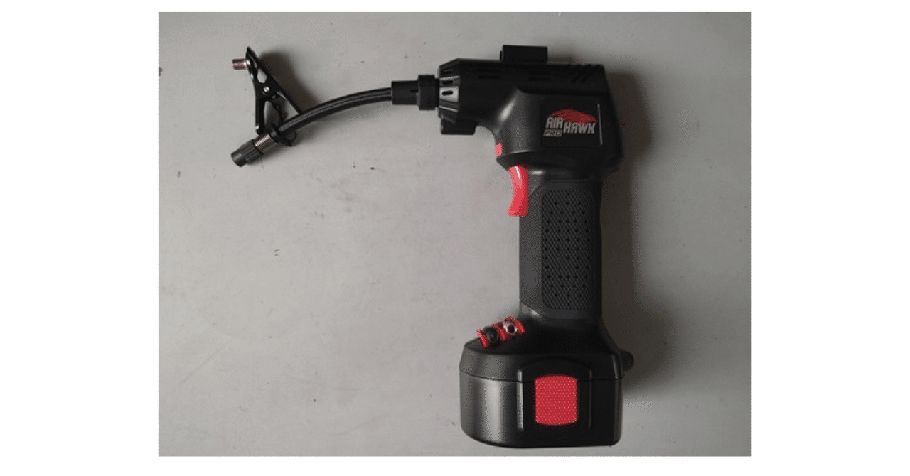 良品 AIR HAWK PRO 家庭用 充電式エアコンプレッサー AH001 アタッチメント3種類 バッテリー等 家庭用充電式エアコンプレッサー