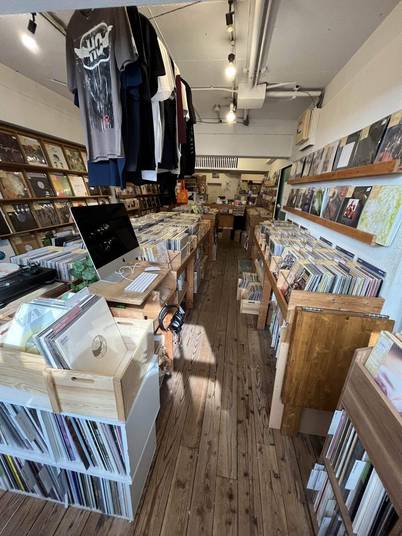 レコードショップ巡り 大阪~心斎橋編~｜China Koike