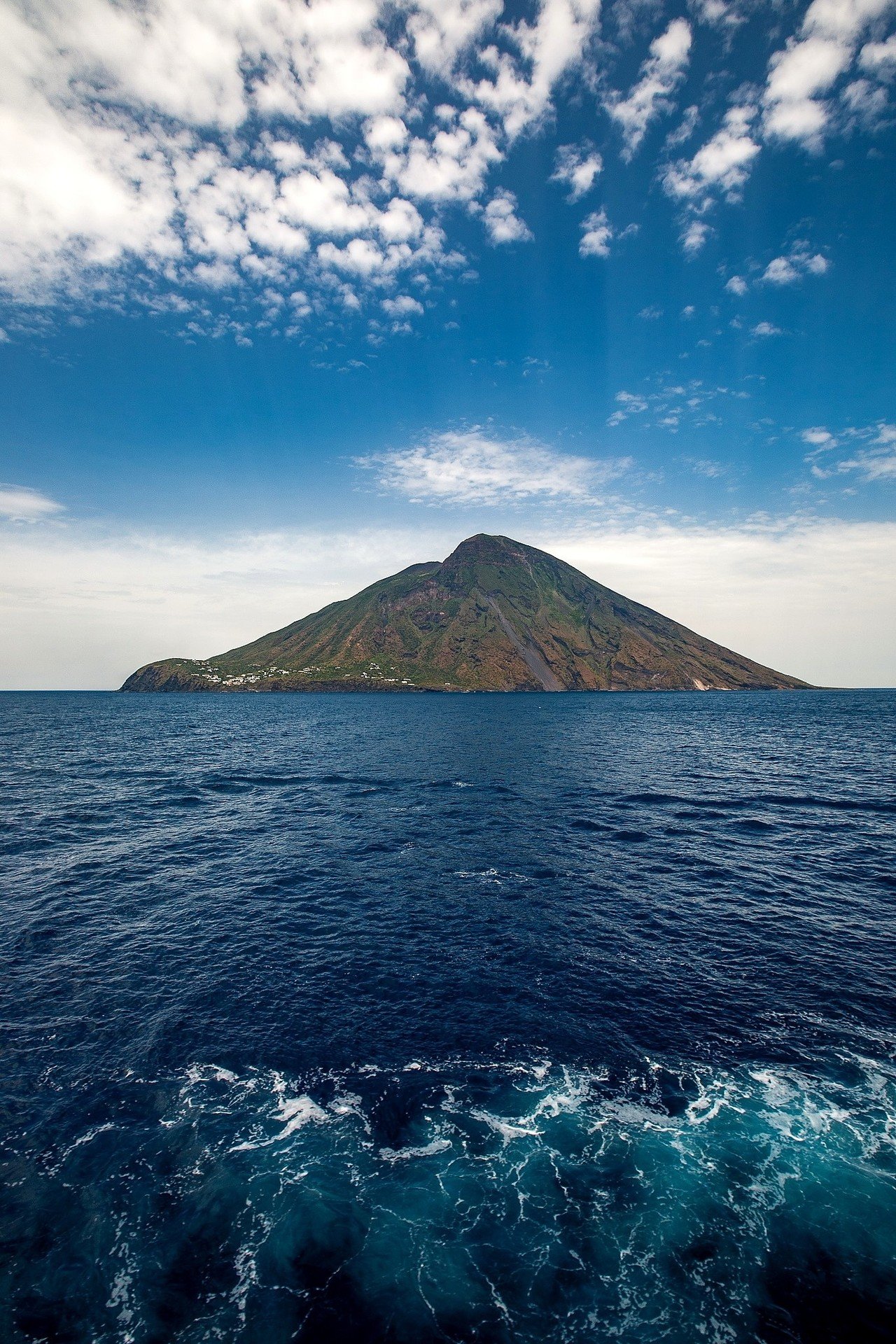 世界遺産エオリア諸島 ストロンボリ島 Zenpaku Note 世界遺産エオリア諸島 ストロンボリ島 Zenpaku Note