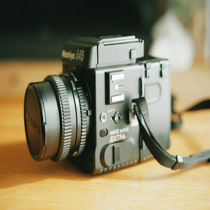 フィルム初心者の私が、初めてのカメラに Mamiya645 Super を選んだ