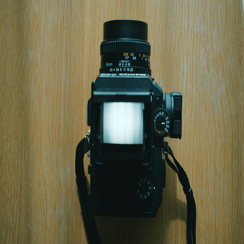 フィルム初心者の私が、初めてのカメラに Mamiya645 Super を選んだ