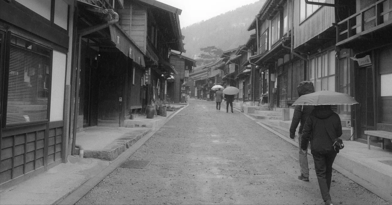 モノクロで写す宿場町の暮らし|あきひろ