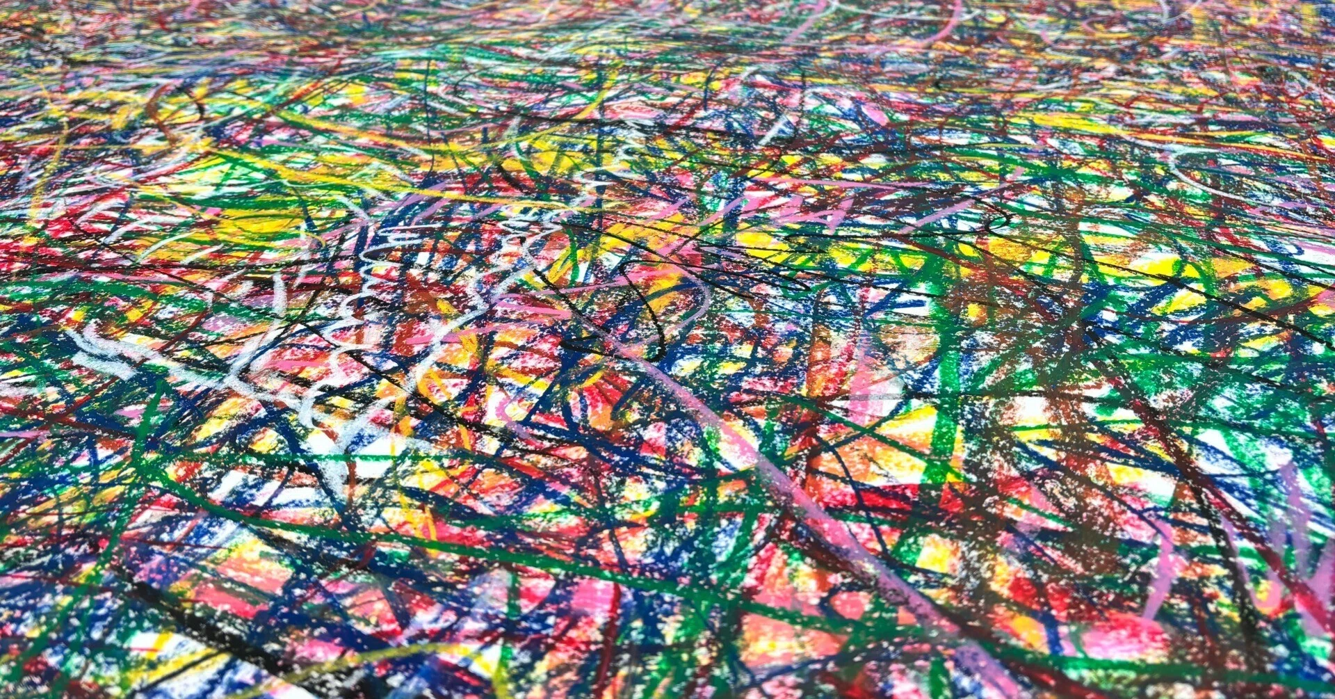クレヨンで奏でるように描くアーティスト♬mikoさんの個展にお邪魔しま 