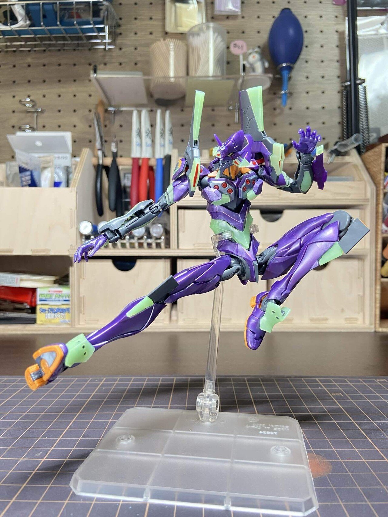 RG 汎用ヒト型決戦兵器 人造人間エヴァンゲリオン初号機（夜間