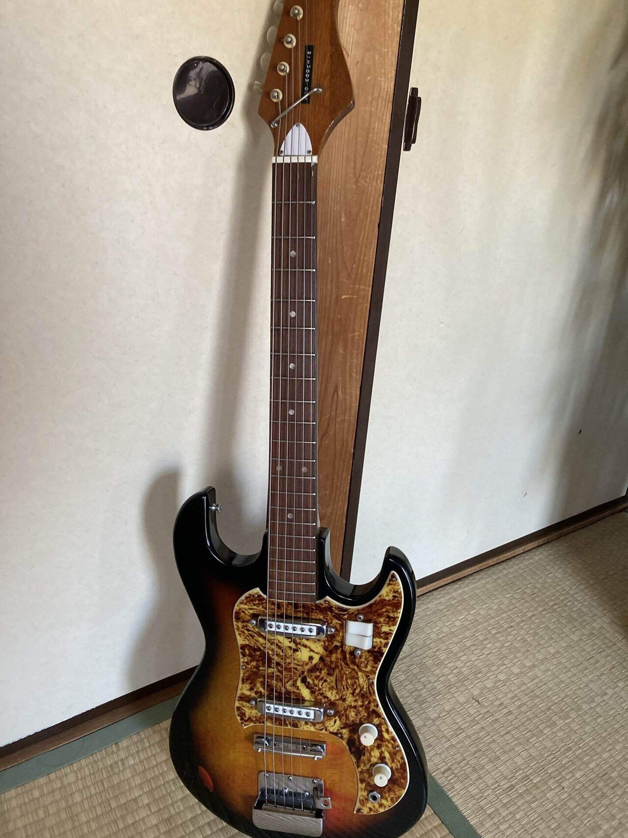 作りの良いギターですがそれなりに劣化はあります。 ギター談義