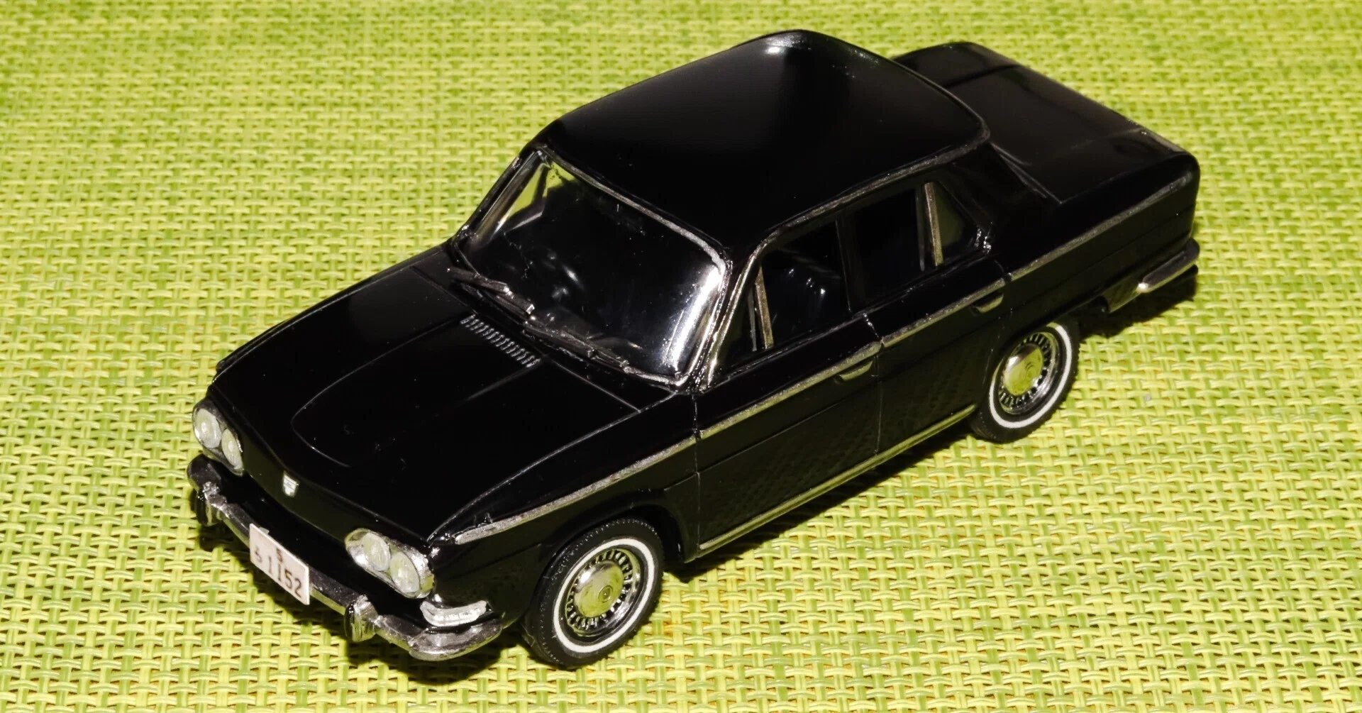 アリイ 日野コンテッサ プラモデル 完成品 プラモ】アリイ1/32コンテッサ1300を改造｜もんぶらん