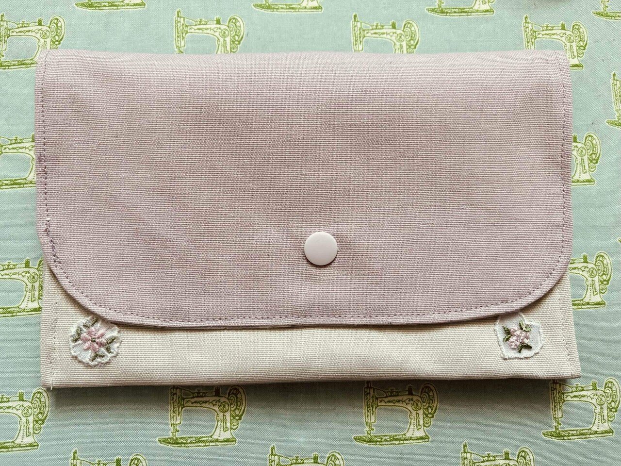 ハンドメイド本牛革クラッチウォレット（いちご柄）