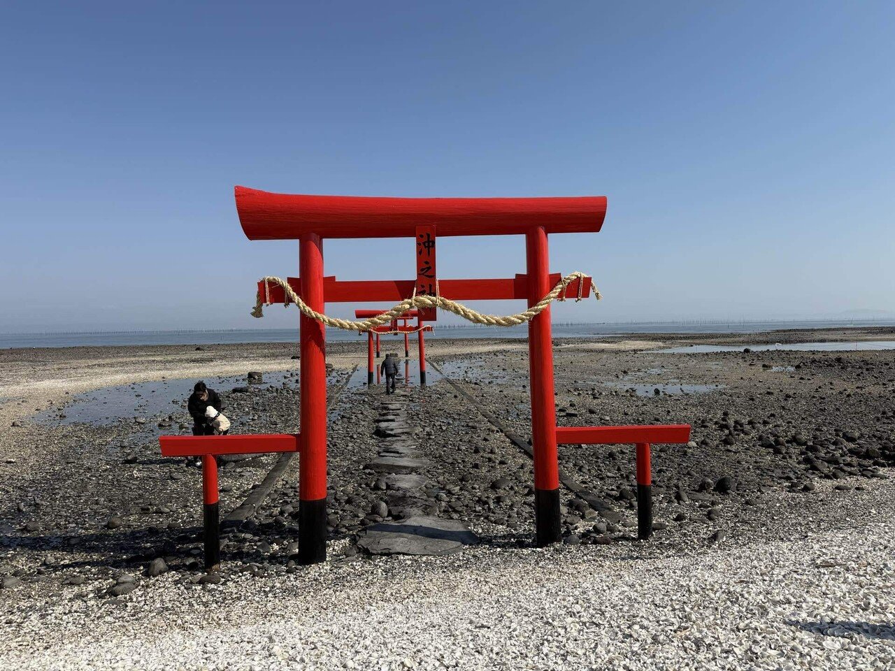 543 有明の海に建つ海中鳥居と海中道路｜ミヤコカエデ（Miyako Kaede)