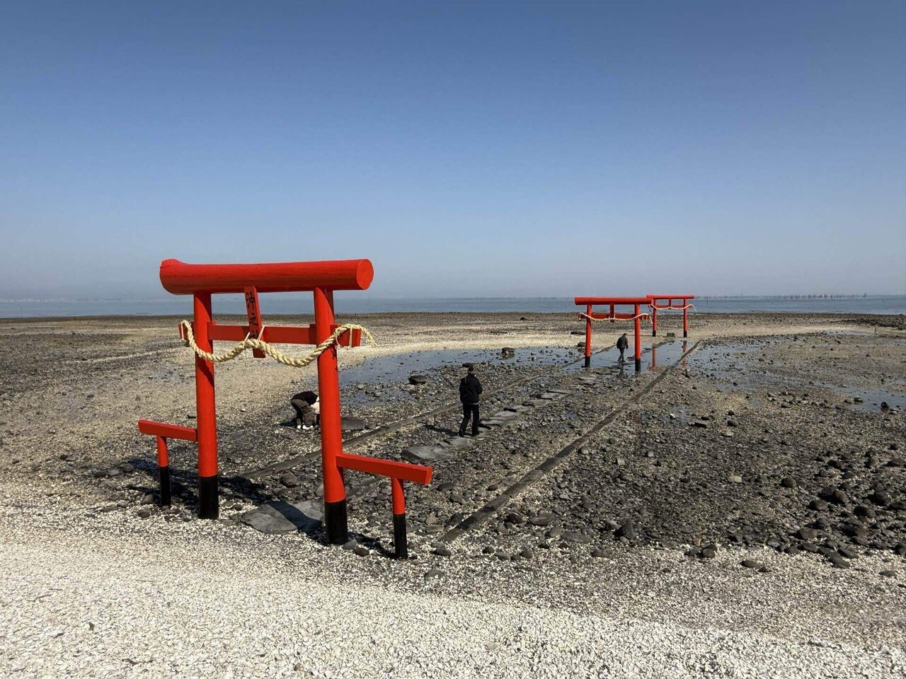 543 有明の海に建つ海中鳥居と海中道路｜ミヤコカエデ（Miyako Kaede)