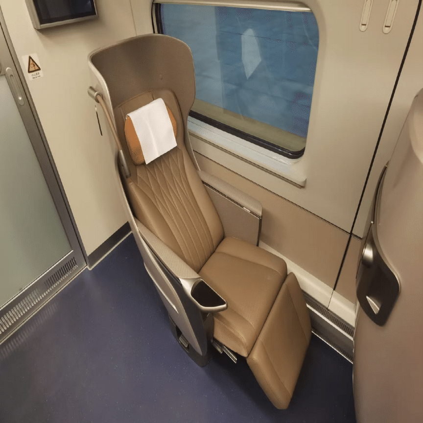 中国高速鉄道の新クラス「プレミアム1等席」｜AKB48 Team SH 応援 blog