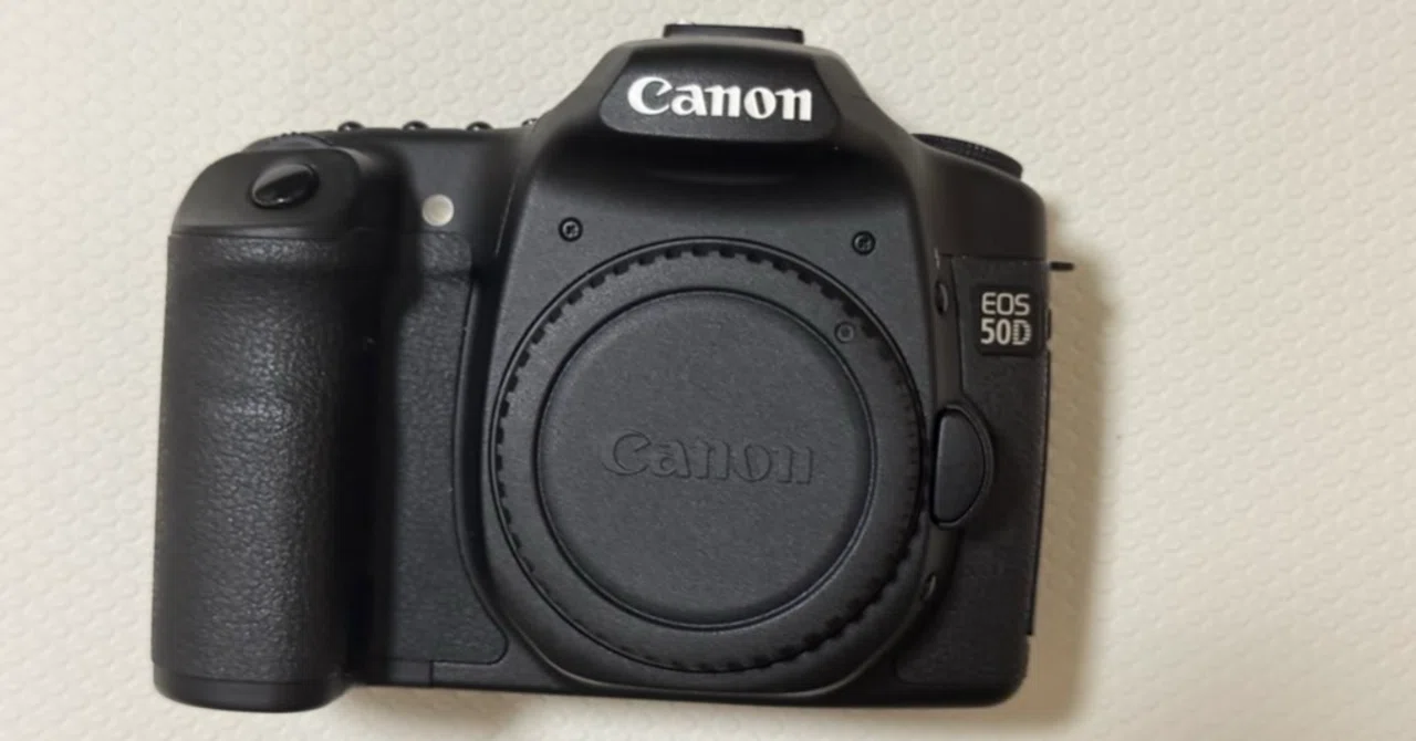 美品 キャノン EOS 50D レンズ付き CFカード付 一眼レフ】eos 美品 キャノン EOS 50D レンズ付き CFカード付 一眼レフ】eos
