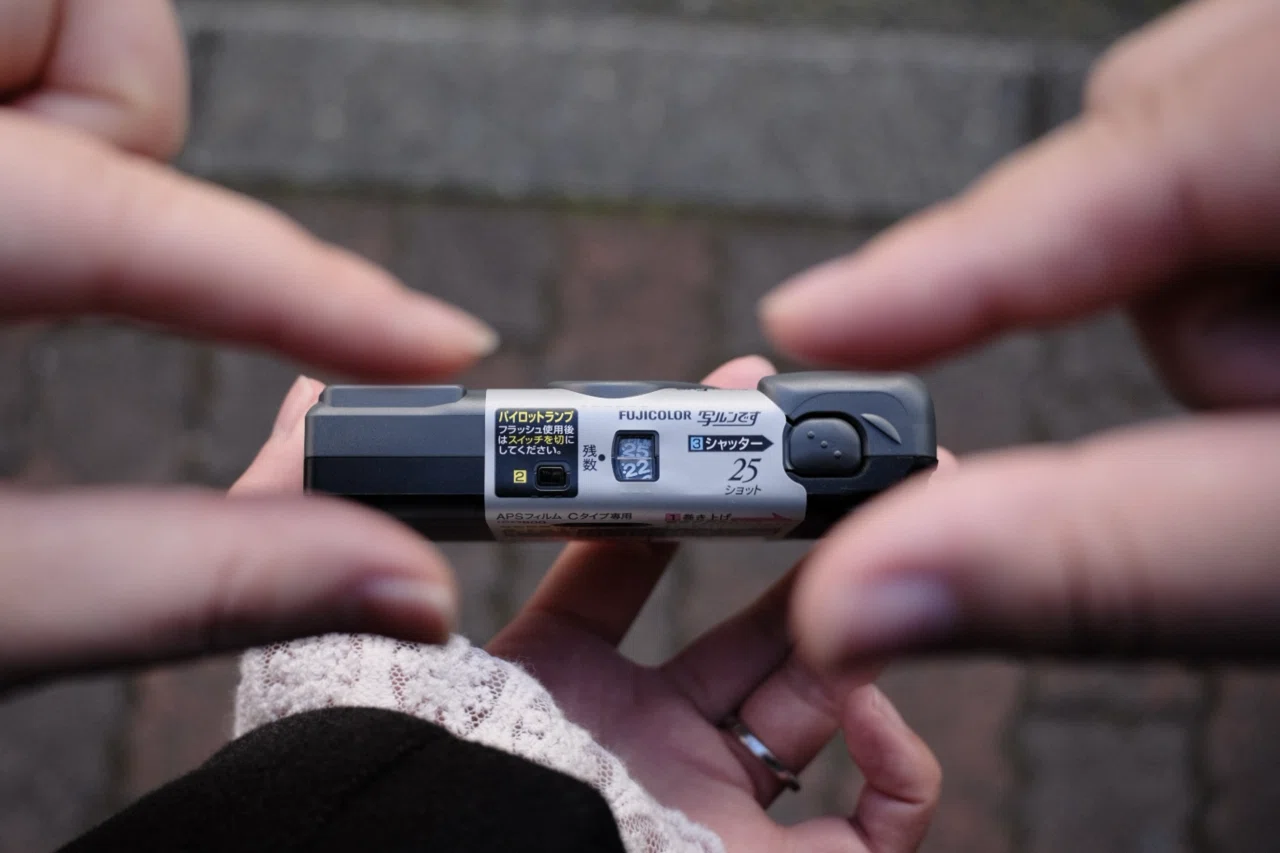 大検証】APS版『写ルンです』、2025年でも写ってくれるのか？｜am（あむ）
