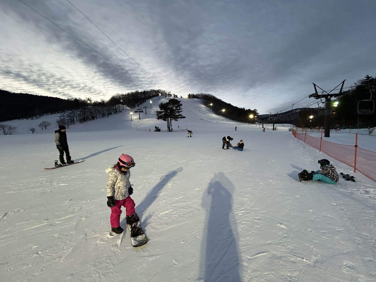 草津温泉スキー場のナイターは、スノースポーツ初心者のデビュー