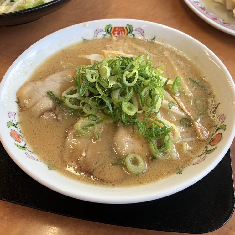 実家からの帰宅途中、京都王将にて初ラーメン！おせちや雑煮の食べ過ぎでの王将はちょいヘビーw でも世の人々はおせちに飽きたか？行列ができてました！／店舗:餃子の王将 福知山店／メニュー:餃子の王将ラーメン／住所:京都府福知山市篠尾新町4-83