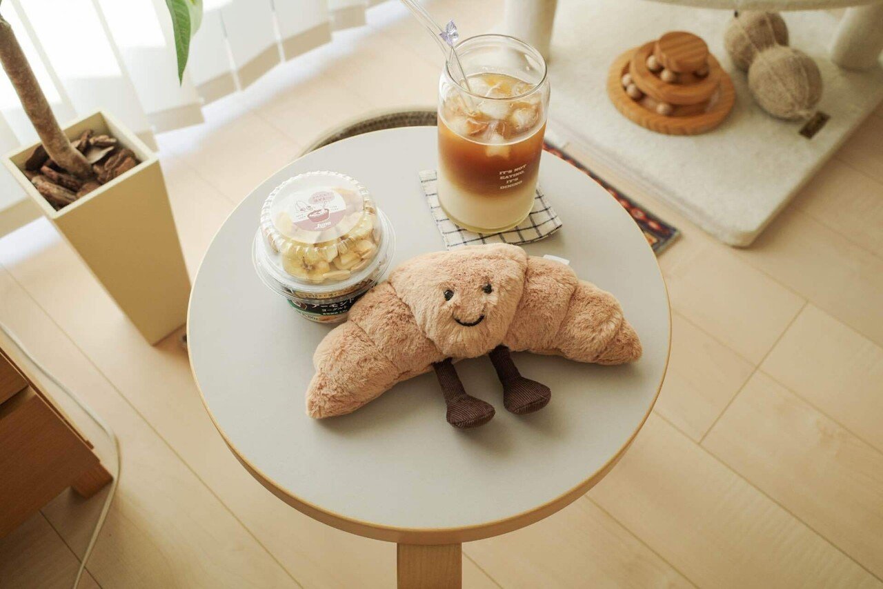 ぬいぐるみと楽しむ、おうちカフェ｜ハチ(ユリ)