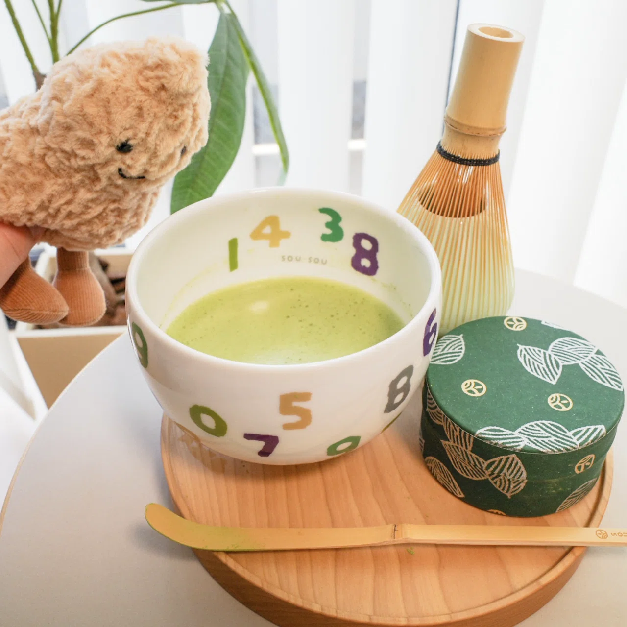ぬいぐるみと楽しむ、おうちカフェ｜ハチ(ユリ)