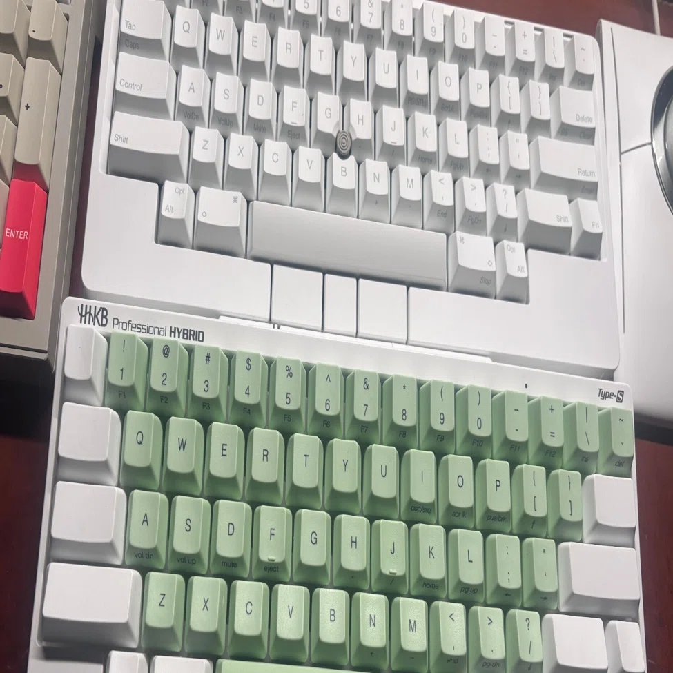 HHKBとHHKB Studio、結局どっちにするの？｜十文字 緋色/ライター