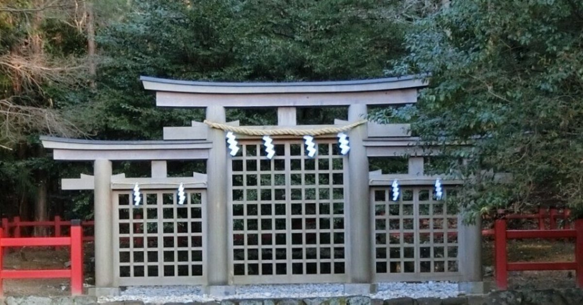 埋れ林 神代桧 入母屋作り三社 1790：木嶋坐天照御魂神社（蚕ノ社）】 tabicocolo : 旅心