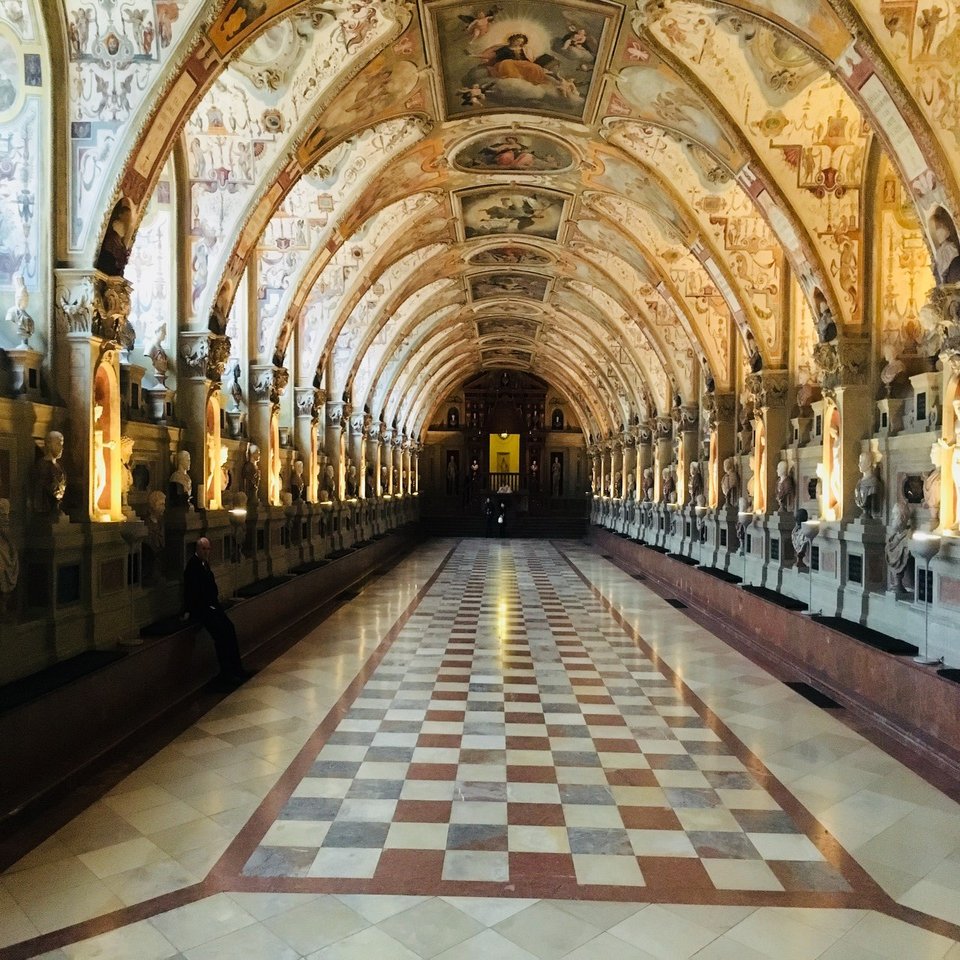 レシデンツ（Residence）：ミュンヘン・バイエルン公国を統治した君主