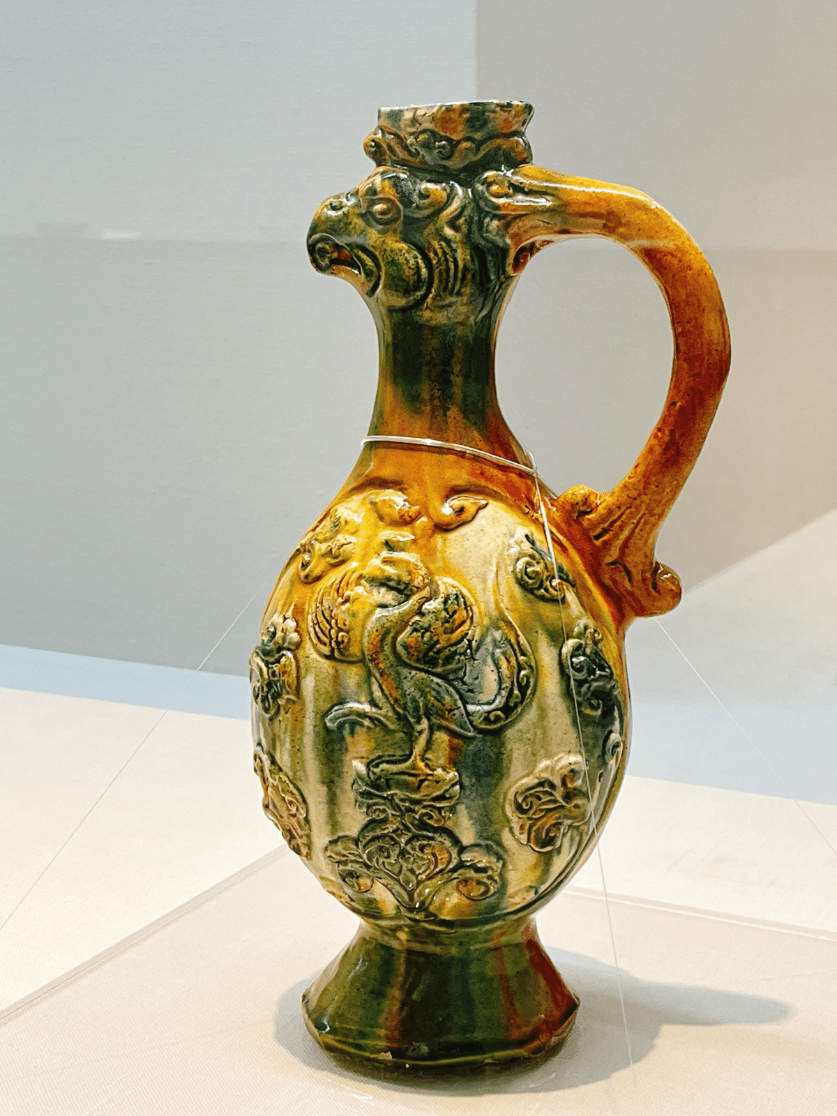 中国美術品、オブジェ Amazon.co.jp: 中国美術コルク細工細密彫刻楼閣山水松鶴置物ガラス