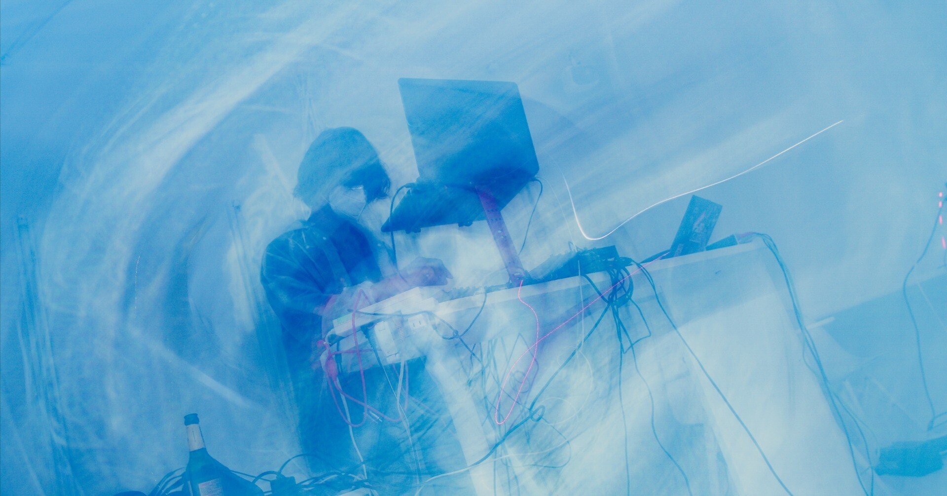 静寂が描く未来：サイレントディスコ×アート×テクノロジーの革新と展望