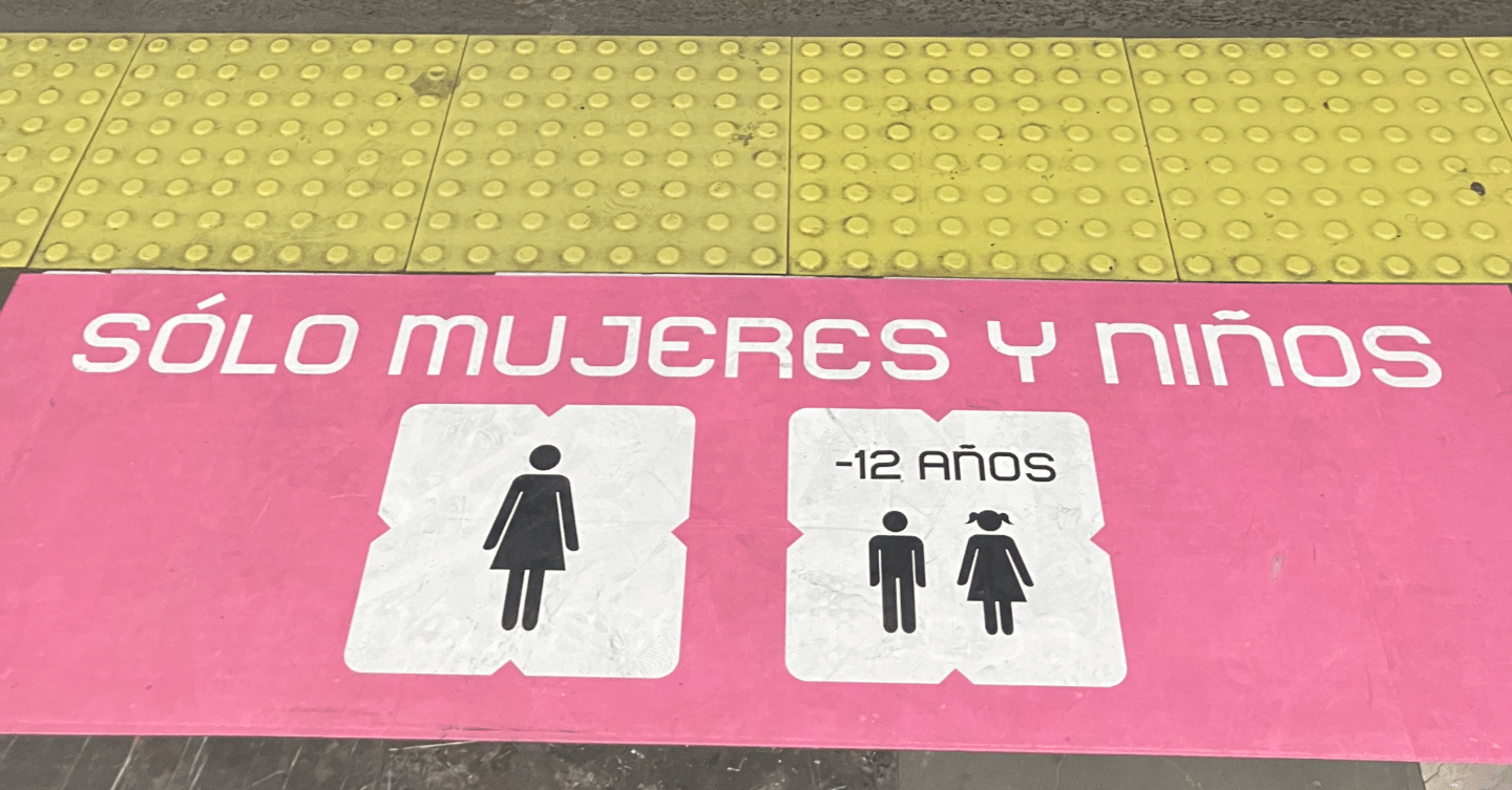 女ひとりで歩いて感じたメキシコの治安：交通&ATM編｜waka_namy