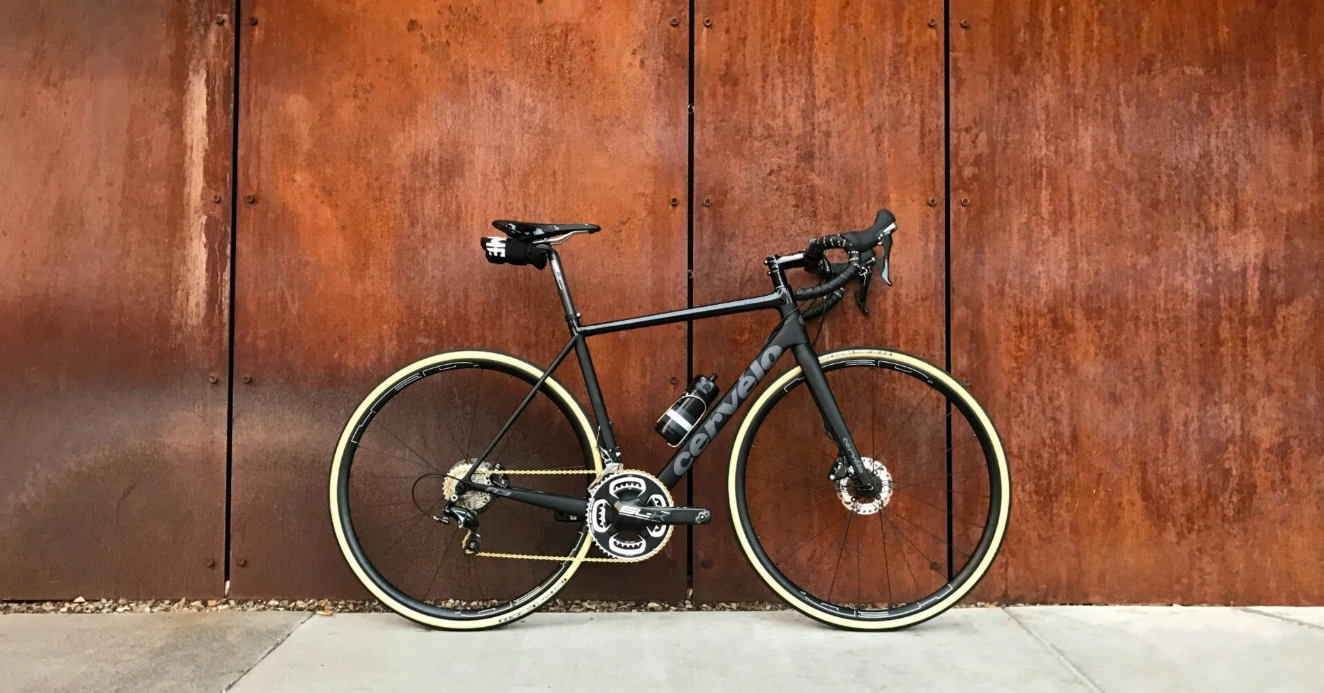 ロードバイクの保管方法｜屋内・屋外のメリットと最適な管理方法｜國次将範