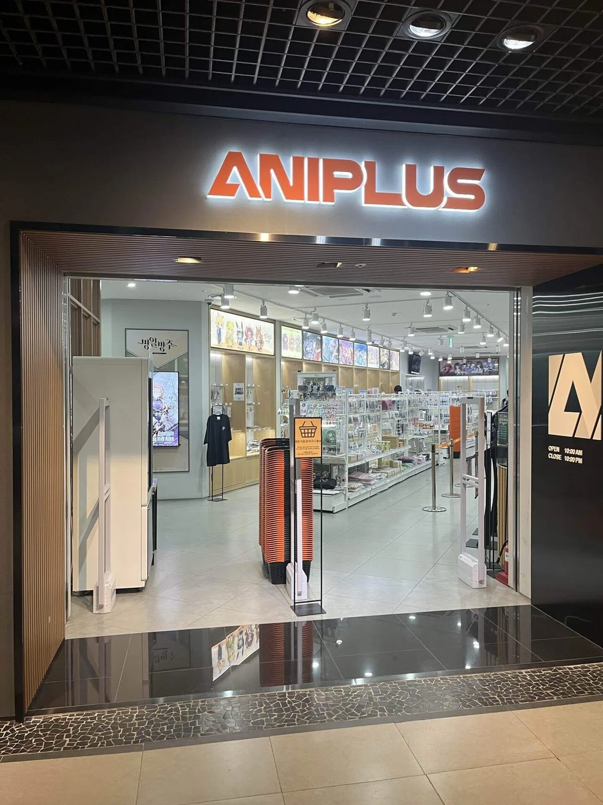 2025年韓国旅行記 ソウルのANIPLUSに行って限定ブルアカグッズを買った 