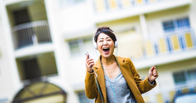 仕事帰りは【今好きな曲を聴いて解放されたい】