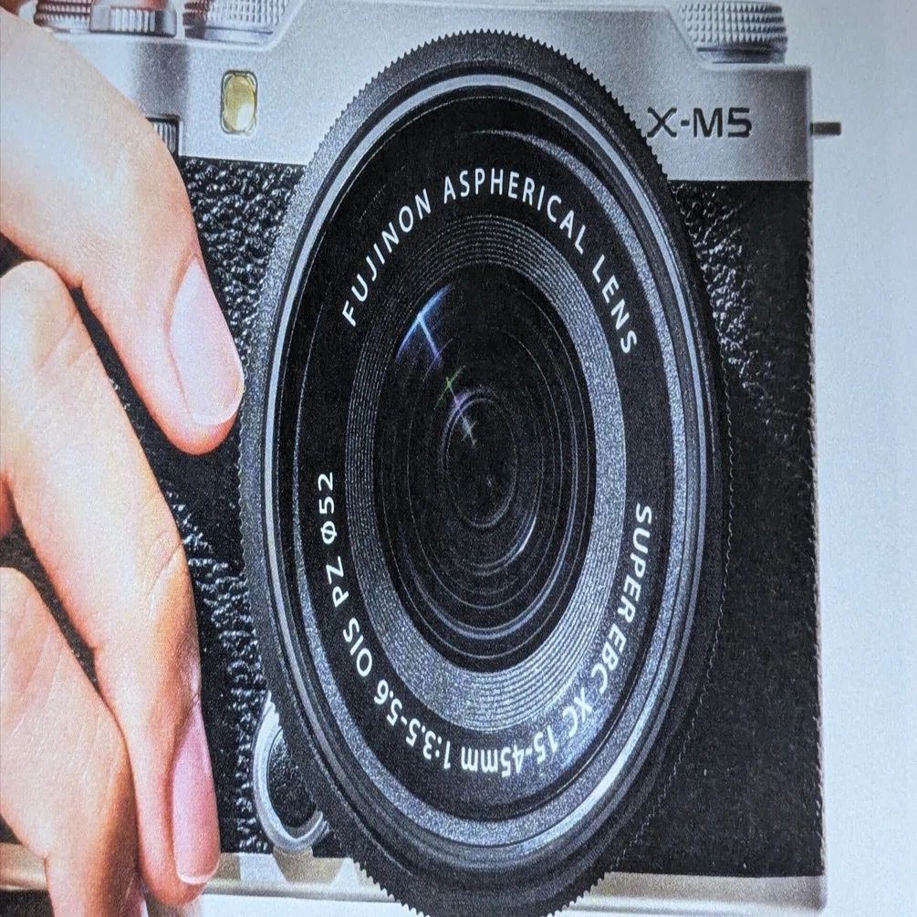 富士フイルム FUJIFILM X-A5 ボディ [シルバー] オークション比較 