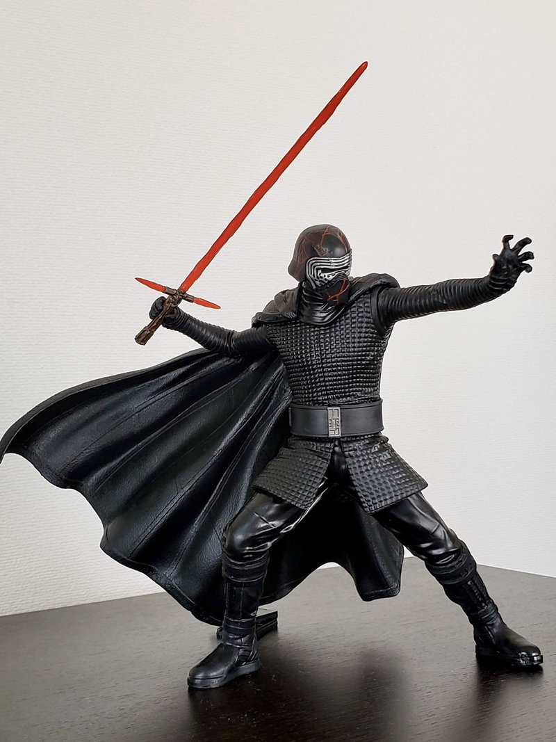 セガのプライズ製品 プレミアム1 10スケールフィギュア カイロ レン が凄かった Rydeen Note