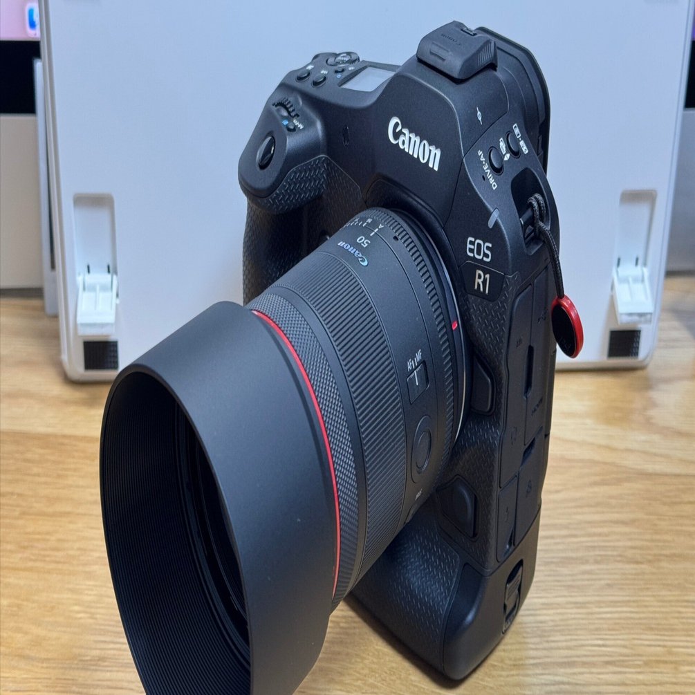極美品 使用頻度少 Canon EOS R1 ミラーレス一眼 本体 Canon EOS R1