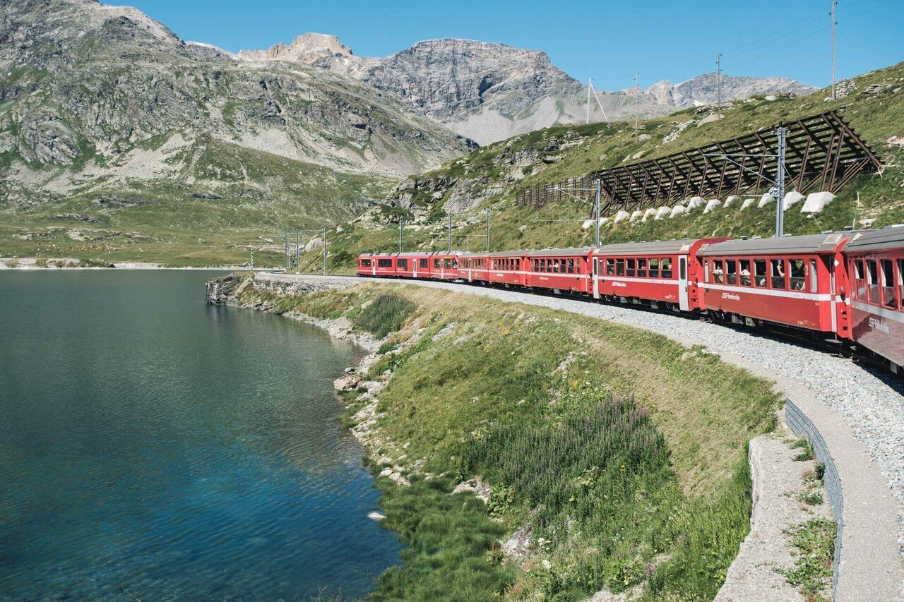 夏のスイスひとり旅🇨🇭🇮🇹Day3①レーティッシュ鉄道ベルニナ線 夏のスイスひとり旅🇨🇭🇮🇹Day3①レーティッシュ鉄道ベルニナ線
