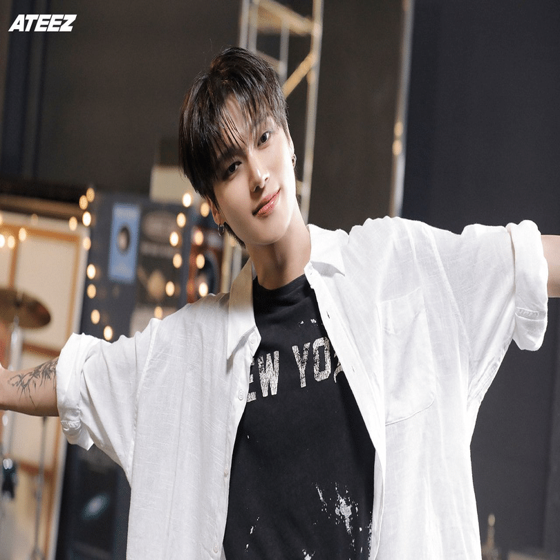 ATEEZ ポカ ウヨン ATEEZ ウヨン 8ROOM ポップアップ ランダムトレカ - メルカリ